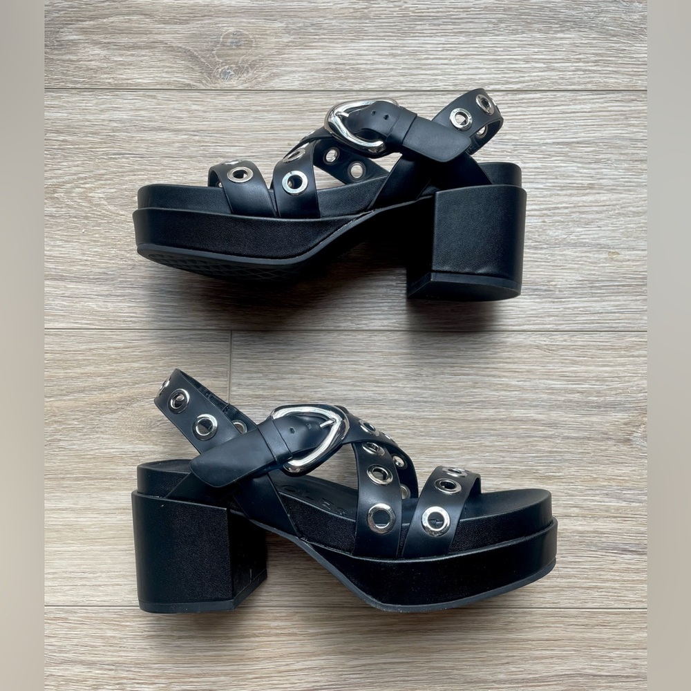 AEROSOLES Black Platform Sandals - Picture 2 of 7